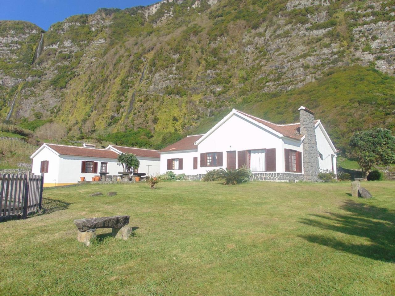 Casas Da Cascata Villa Lajes das Flores ภายนอก รูปภาพ