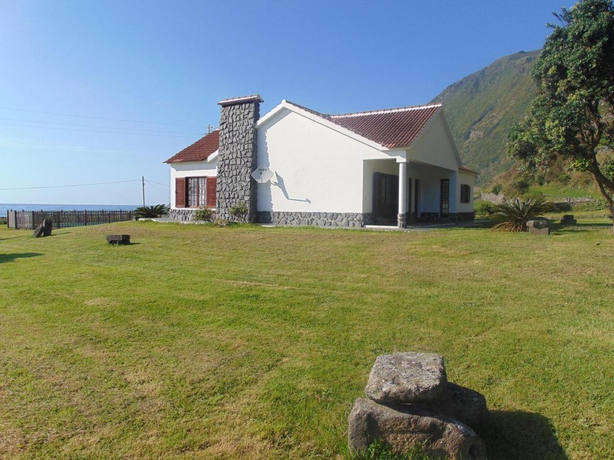 Casas Da Cascata Villa Lajes das Flores ภายนอก รูปภาพ