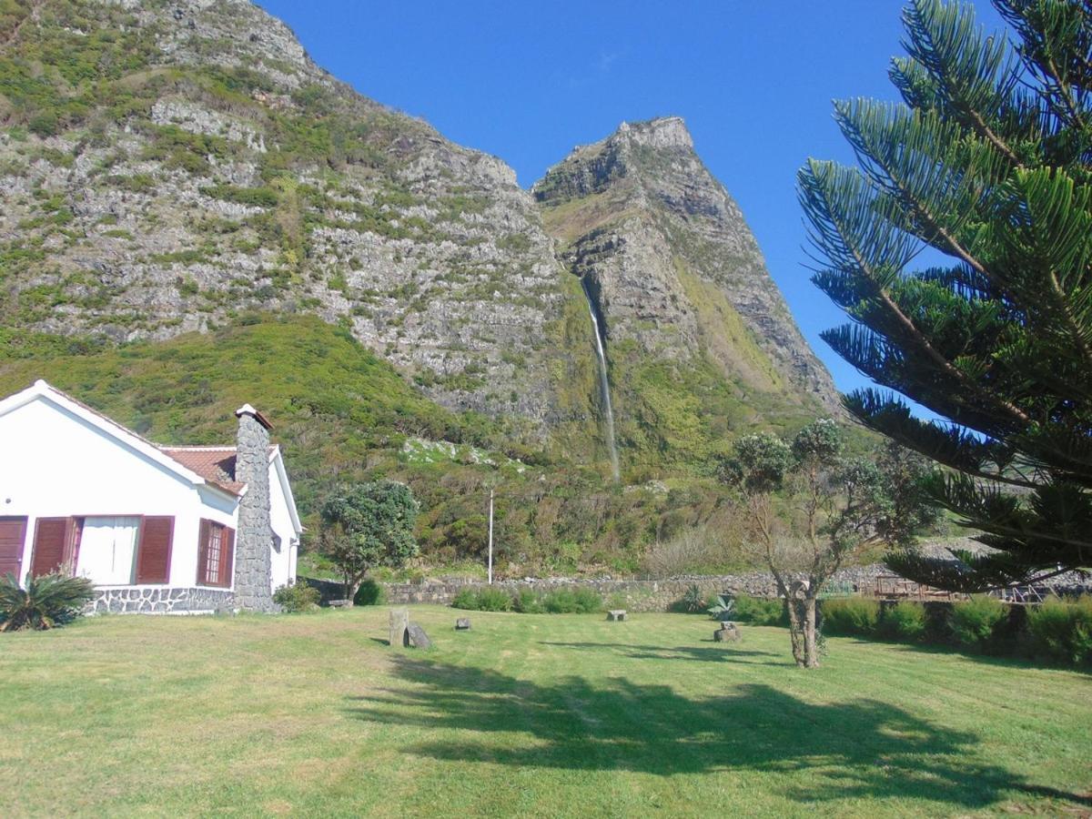 Casas Da Cascata Villa Lajes das Flores ภายนอก รูปภาพ