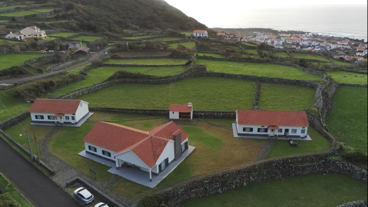 Casas Da Cascata Villa Lajes das Flores ภายนอก รูปภาพ